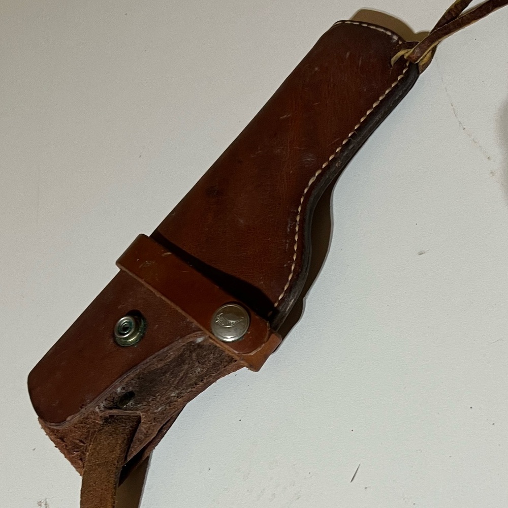 Old Leather Holster - Picture 2 of 4
